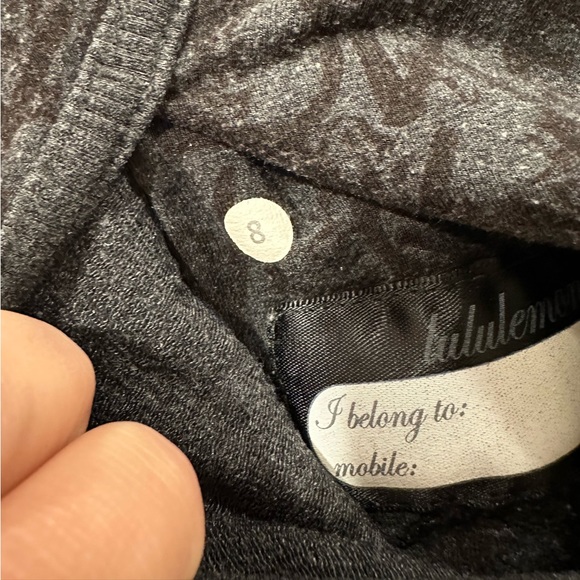 Lululemon size 8 - Picture 3 of 3